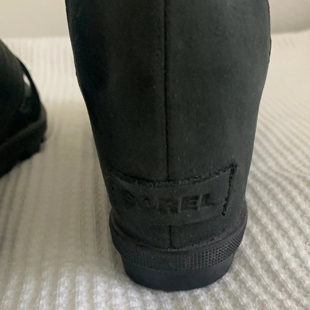 Sorel Women's Black Joanie Strappy Sandals. - Picture 7 of 9